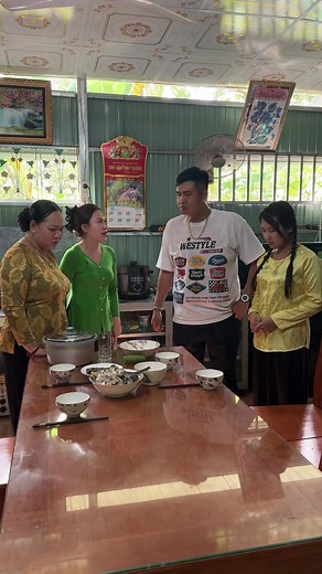 Em vợ thay mặt má, trị anh rễ thú vị