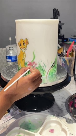 Cakes as Canvas: Painting on Fondant Cakes