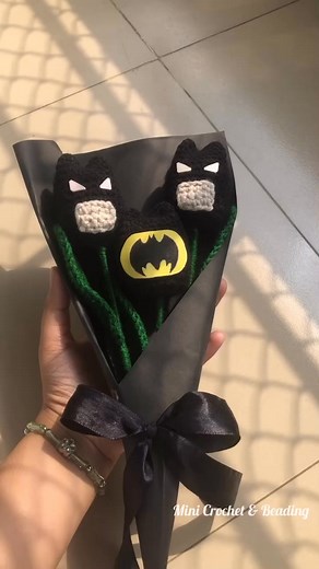 ✨❤️ #crochet #crochetbatman #batman #batmantulip #batmantulipbouquet #bouquet | Mini Crochet & Beading