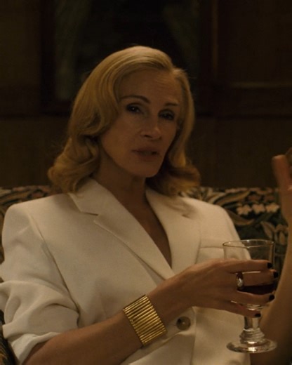Luca Guadagnino is so back. The official trailer for AFTER THE HUNT has dropped, starring Ayo Edebiri, Andrew Garfield & Julia Roberts in a career-best performance ⭐ Coming to Palace on October 16! #palacecinemas #AfterTheHuntMovie #juliaroberts #andrewgarfield #ayoedebiri | Palace Cinemas