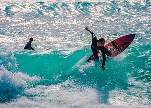 Where to surf in Portugalʻs Algarve