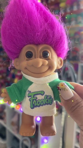 Exploring the World of Russ Trolls