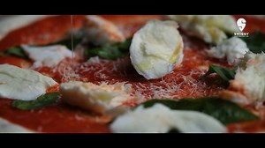 Looking for the perfect pick-me-up on a Monday night? This classic, rustic yet wholesome margherita pizza from Brik Oven will be the perfect choice!