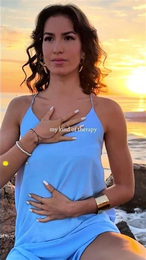 Running Through Sunrise | Woman’s Beach Photoshoot in Alicante