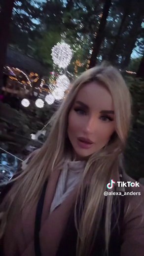 I know no one’s is watching my TT 😅 #halloweencanada #capilanosuspensionbridge #halloweenvancouver