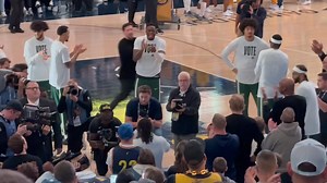 Myles Turner tribute video met with deafening boos from the #Pacers fans. Turner salutes the crowd as he’s announced in the #Bucks starting lineup. | Angela Moryan