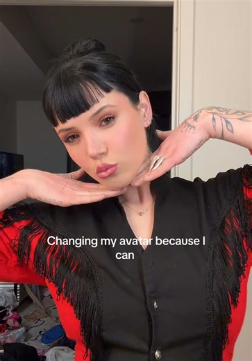 Micro Bang Hairstyles: A Trendy Tutorial