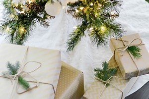 Συσκευασία δώρου: Δες πώς μπορείς να φτιάξεις μόνη σου πολύ εύκολα και οικονομικά