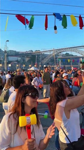 👆 Watch the full video! 🔥 #saojoaodoporto #walkingtour #portugal #cawalks #saojoao #travel #OPO