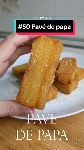 100 formas de hacer papas - #50 Pavé de papa (Milhojas/Terrina de papa/15 hour potato) Seguimos con la serie de 100 recetas diferentes con papas. SÍ, 100 recetas Hoy, estamos de festejo: llegamos a la número 50. Vamos a hacer un pavé de papa, también conocido como terrina de papa o milhojas de papa. Una receta lujuriosa, que da un poco de trabajo (es para hacer de vez en cuando), pero que tiene un sabor que no se compara con nada. Papas en rodajas bien finas y cocinadas en un molde con manteca, 