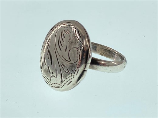 Vintage Locket Ring - Etsy