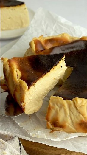 Burnt Basque Cheesecake (San Sebastian) - Vegan #veganrecipes