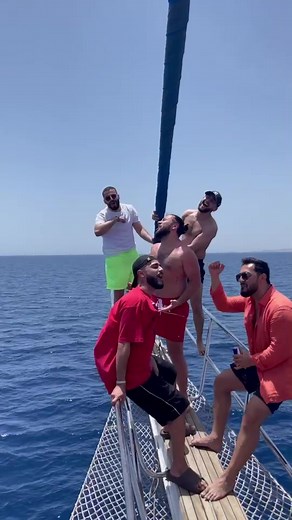 Leisurely Boat Day with Friends