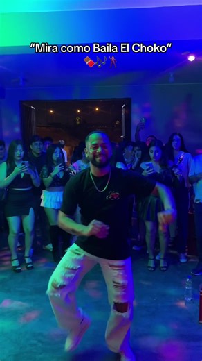Mira Como Baila El Choko: Arte y Danza en Vivo