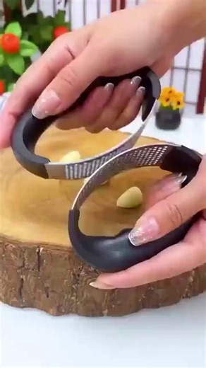 15K views · 99 reactions | Learn information on garlic presses including common designs practical kitchen uses and simple care tips Discover insights that support efficient cooking and convenient food preparation | Desi Johnson Wavy | Facebook