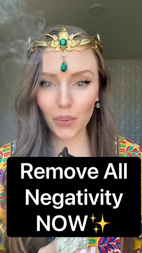 In this Shamanic Reiki session, I release all negativity and dissolve any heavy or stagnant energy weighing you down. As the blocks clear, you’ll feel immediate relief—lighter, more peaceful, and balanced✨ #reiki #shamanic #energyhealing #reikihealer #shamanism | Mariia Healing Light