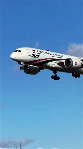 Engine spool-up (Takeoff thrust)Pilots push throttles forward → powerful Rolls-Royce or Pratt