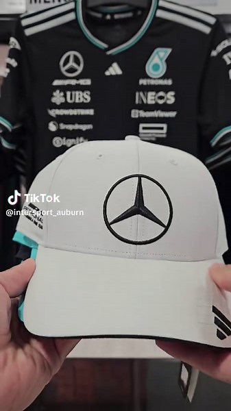 Nouvelle marchandise Mercedes AMG Formule 1 disponible