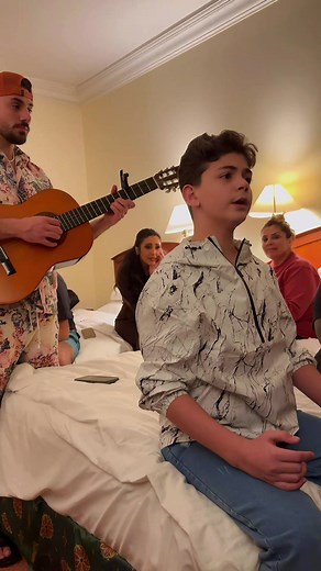 مشغول عليك مشغول … شوية سلطنة مع ذا فويس الكبار الغوالي ❤️‍🔥 انشالله تعجبكم ياعيوني #ساري_الصليبي #thevoicekids #explore #reels #mbcthevoicekids