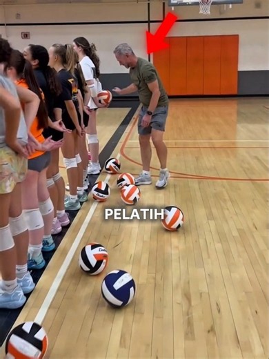 Cara Unik Pelatih Voli Pilih Kapten Tim Baru! 🏐 #volleyball #shorts
