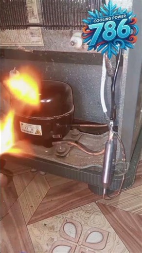 technician life 🧑‍🔧 fridge gas charging #youtubeshorts #alibagtourism #lifeisbutadream #alibag