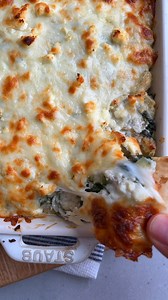 RECIPE: https://feelgoodfoodie.net/recipe/artichoke-tahini-dip/ This Artichoke Dip is meant for sharing! Served hot, this is made with spinach, artichokes, tahini (my special ingredient!) and feta cheese. | Feel Good Foodie