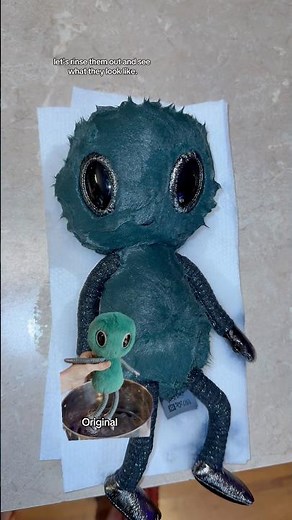 Let’s custom the new alien jellycat from the space series 🖤👽 #jellycat #alien #customized #diy