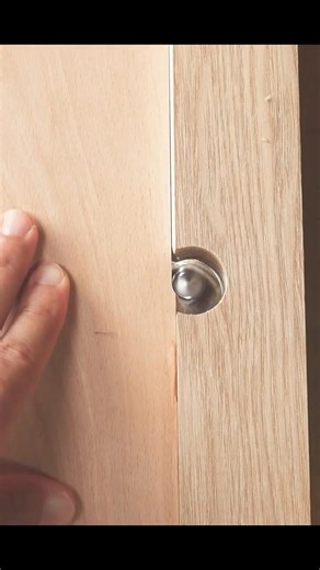 Flattening small pieces of wood using a router — smooth, precise, and satisfying! 🪵⚙️ Even small details matter in woodworking. ✨ #fblifestyle #homedecor #Woodworking #RouterWork #WoodFlattening #DIYWoodProjects #WoodCraft #Carpentry #WoodDesign #WoodJoinery #PrecisionWork #WoodArt #WoodworkerLife #Craftsmanship #WorkshopVibes | WoodArt