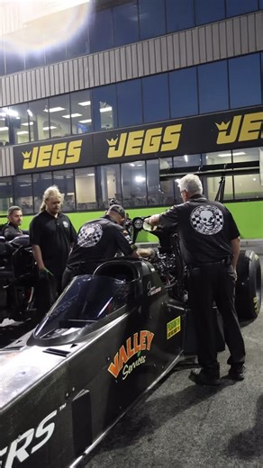 Solid outing this weekend in Columbus! Came out to do some testing, get a little more seat time, and see if we could try to earn a little extra money in the process🤑 We qualified #2 at the @ihradragracing event with a planned early shut off at 3.84 at 314 mph. And we also reset the track and IHRA ET & Speed records in E1 with our 3.78 at 330 mph😊 Got to learn some new driving moves as this car tried to learn the track. Since it’s an 8 car field, “semis” are in the second round, which is where 