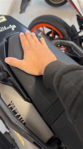 MOTOSUAREZ on Instagram: "Gracias @tapicero_de_cadiz_ por el gran trabajo"