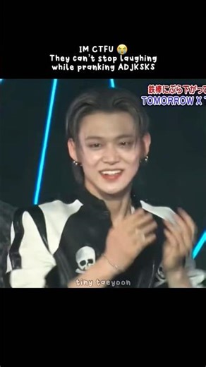 TXT couldn’t stop laughing while performing 😭 #ヨンジュン #テヒョン #ヒュニンカイ #txt #yeonjun #トゥモローバイトゥギャザー #모아