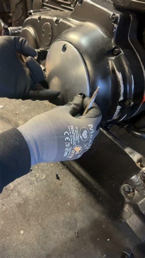 Here’s how to install a new klutch cable on a 1994 Harley Davidson sportster 1200 an save some $$$