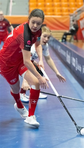 swiss unihockey on Instagram: "🎤 Was sagt Isabelle Gerig zur WM-Gruppenphase, wie blickt sie auf den Viertelfinal gegen die Slowakei und wie ist die Stimmung im Team? Das ganze Interview mit der Schweizer Kapitänin gibt’s im swiss unihockey Hub.🎬 ••• Que pense Isabelle Gerig de la phase de groupe et des prochains matchs à élimination directe ? Quelle est l’ambiance au sein de l’équipe ? Vous trouverez les réponses dans l’interview de la capitaine suisse dans le swiss unihockey Hub 🎬 #unihocke