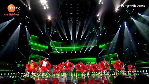 With their electrifying performances, these Bachaas have raised the bar! 🙌🏻 Tune in to ZeeTV this Sat-Sun at 8 pm to watch the #GrandFinale of #DanceIndiaDance - #BattleOfTheChampions. #DanceKaJungistaan #SouthKeThalaivas #Raftaar #Bosco #KareenaKapoorKhan #KaranWahi Raftaar Bosco Leslie Martis Kareena Kapoor Dance India Dance | ZEE TV