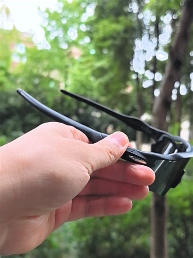 🤯 You won’t believe how clear the world looks through these lenses （Black frame with silver mirror lenses） #sunglasses #shades #glasses #outdoors #tiktokshopspringglowup #sports #Cycling #running #hiking #fishing #Windproof #Accessories #Fashion #ootd #fyp