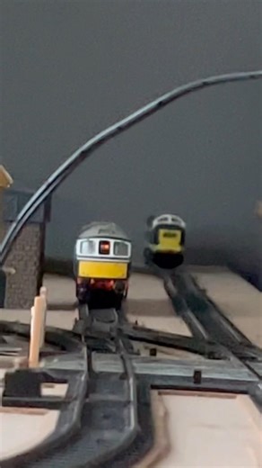 Class 33 preforms light loco down Benchester as class 40 Blasts through