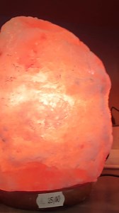 🎅 Le sel de l Himalaya en lampe, en galet ou en cristaux en plus de purifier l atmosphère il protégera votre habitation des ondes Wi-Fi nuisible pour la santé et offrira une lumière tamisée reposante lors de vos moment de relaxation. Demandez nous conseil avant achat Miss Terre et Ciel rue Chandenier à Albert 07 72 43 21 21 www.miss-terre-et-ciel.com #boutiquedepierres #magasindepierresdanslasomme #magasindepierre #seldelhimalaya | MISS TERRE ET CIEL
