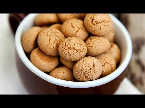 Traditional Italian Amaretti Biscuit Recipe