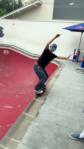 longest grind wins 👀 Floripa video out now on youtube #floripa #skate #skateboarding #skatetok #skatelife