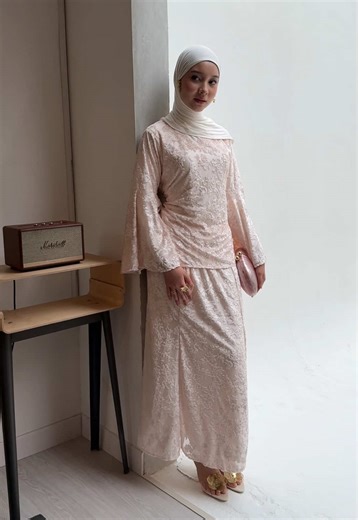 Siapa udah berhasil check out merayu one set? Look at the fabric! ❤️