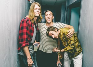 Cage The Elephant set to release new album 'Tell Me I'm Pretty' and announce UK tour... • WithGuitars