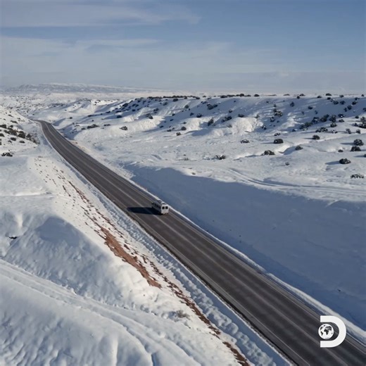 In the Uintah Basin, keep an eye on the sky...who knows what you'll see? 🛸 #UFO #ExpeditionX starts NOW on Discovery! | Expedition Unknown