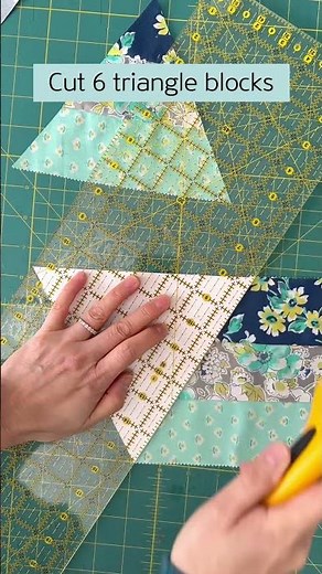 How to make hexagon quilt block with jelly roll fabric #shorts#quiltingtips #sewingtip