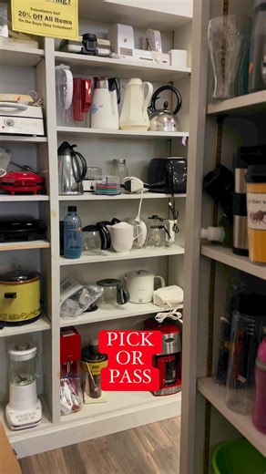 36K views · 331 reactions | Who doesn’t love some Corningware?! Would you pay this much? ❤️ | Part-Time Pickers | Facebook