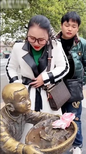 The Best Way To Clean A Statue 🤩