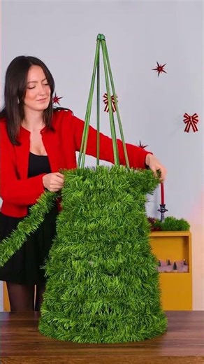 Crafting a Unique Christmas Tree 🎄