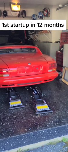 Classic Car Revival: Resurrecting a Neglected Dodge Viper from the 90s