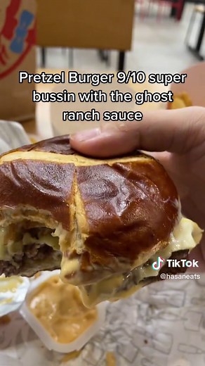 Discovering the Flavorful World of Wendy's: A Food Review