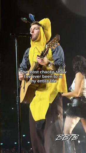 Pure Chaos #alexwarren #ordinary #concert #singer #musician #darkhumor #funny #carryyouhome #banana