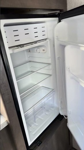 Trailer homes Auction WCA LAKE ELSINORE CA.